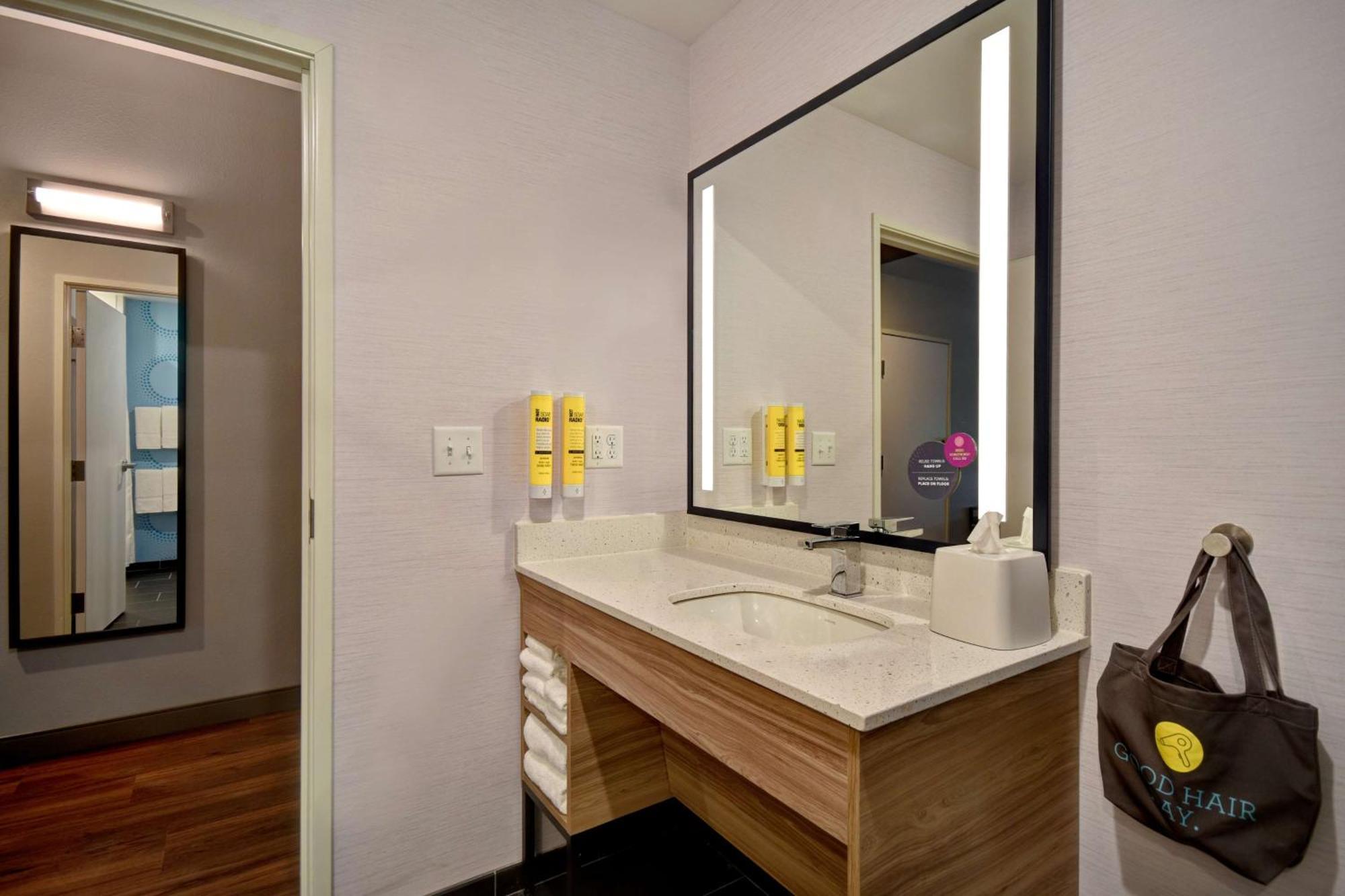 Tru By Hilton Auburn, In Hotel Kültér fotó